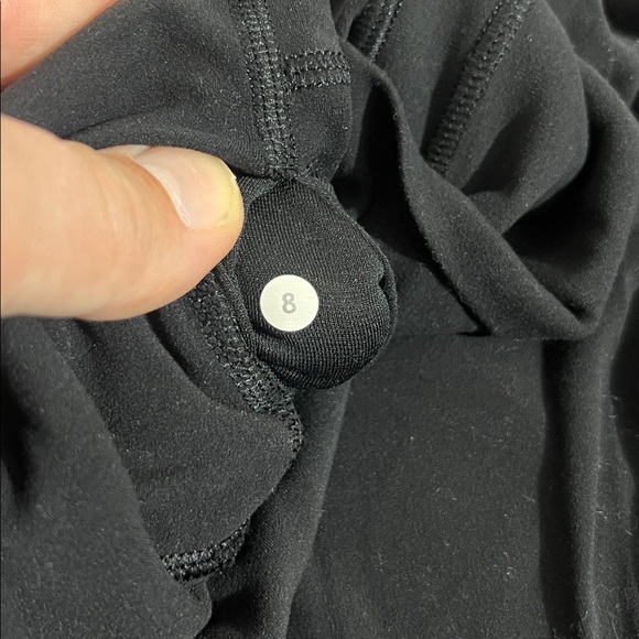 Lululemon Align Pant 7/8th Crop First Release in Black, size 8 - Picture 6 of 12